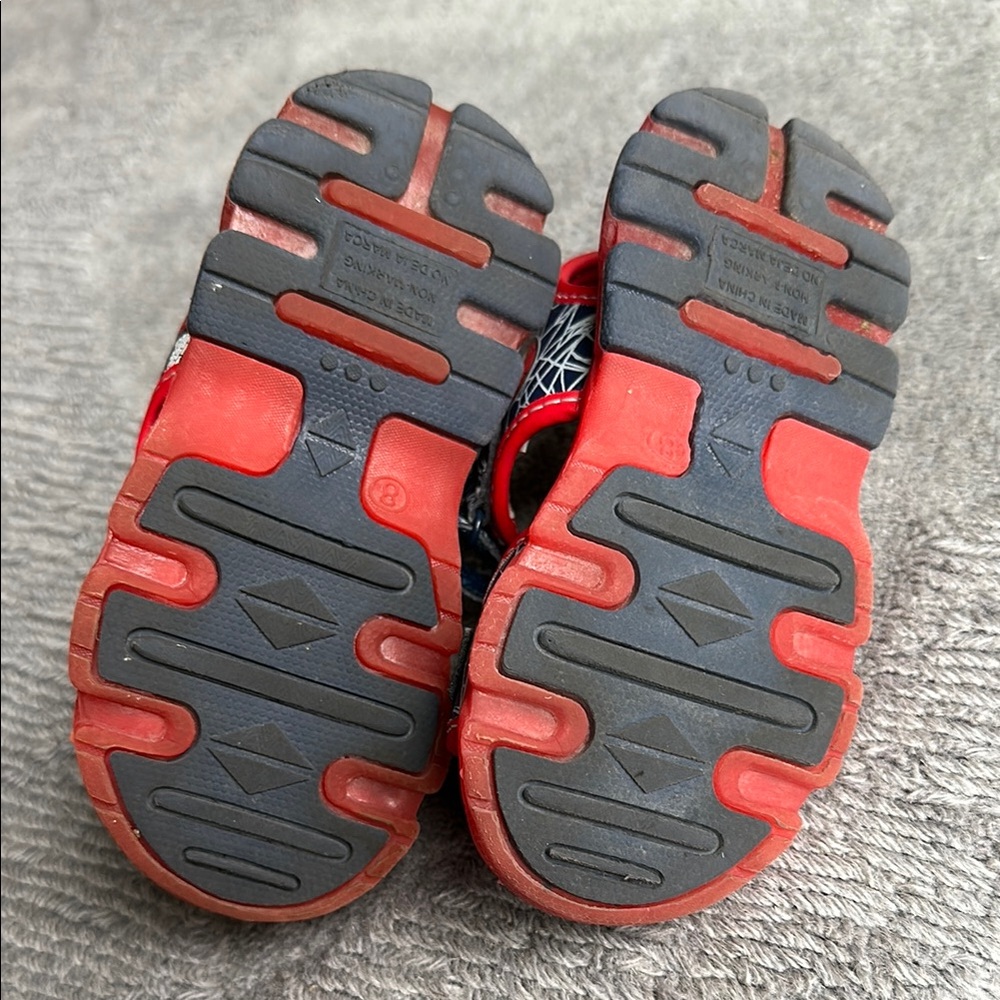 Marvel Spider-Man Kids Velcro-Close Light Up Sandals, Toddler size 8. - Picture 4 of 4
